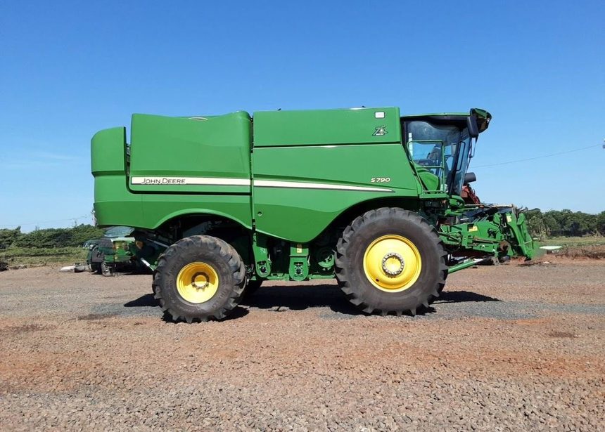 Colheitadeira John Deere S790